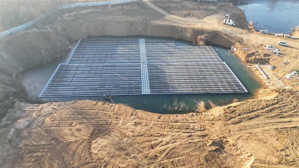 rigid floating solar mounting kit in the pond_